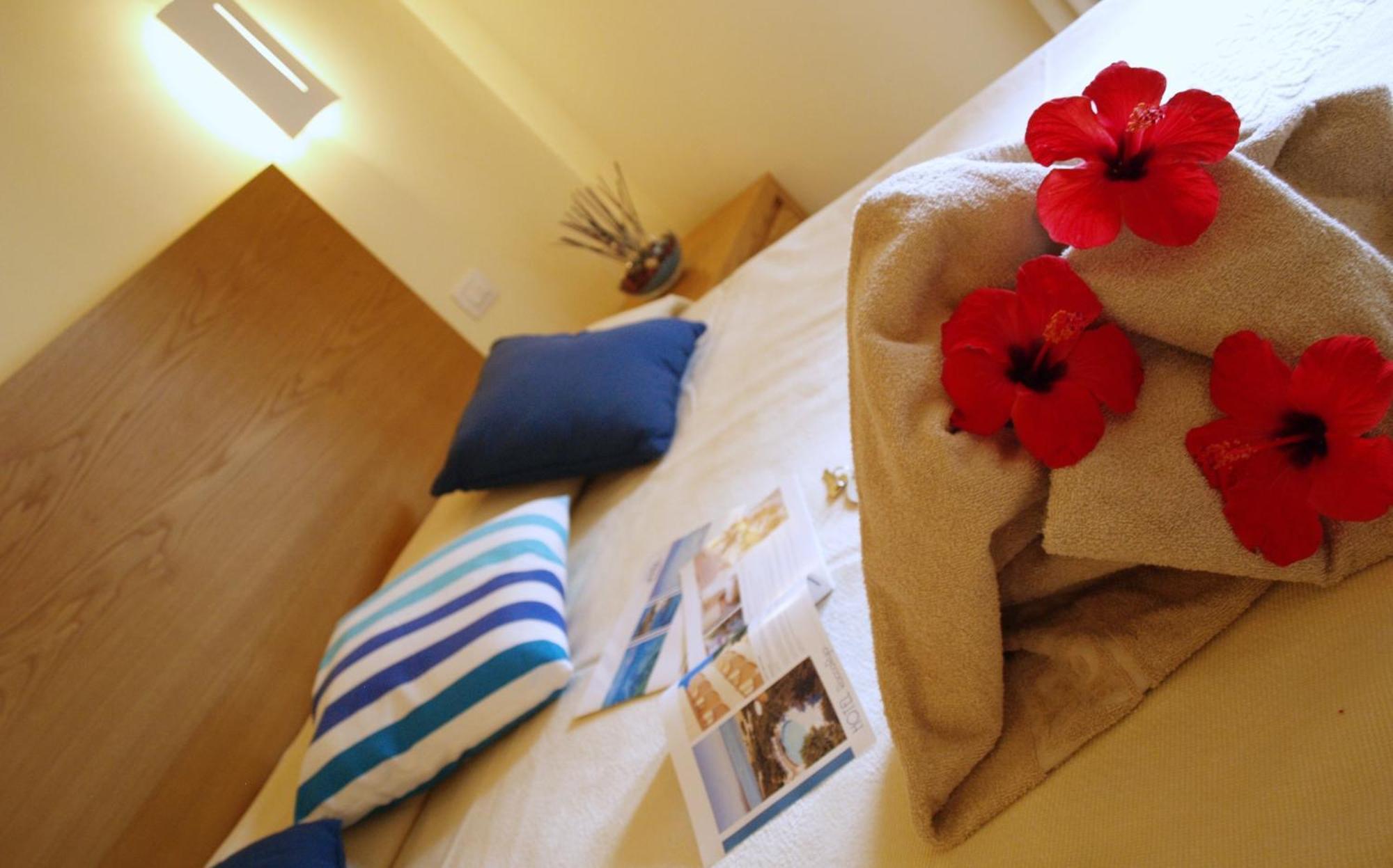 Hotel Club Esse Roccaruja Stintino Pokoj fotografie